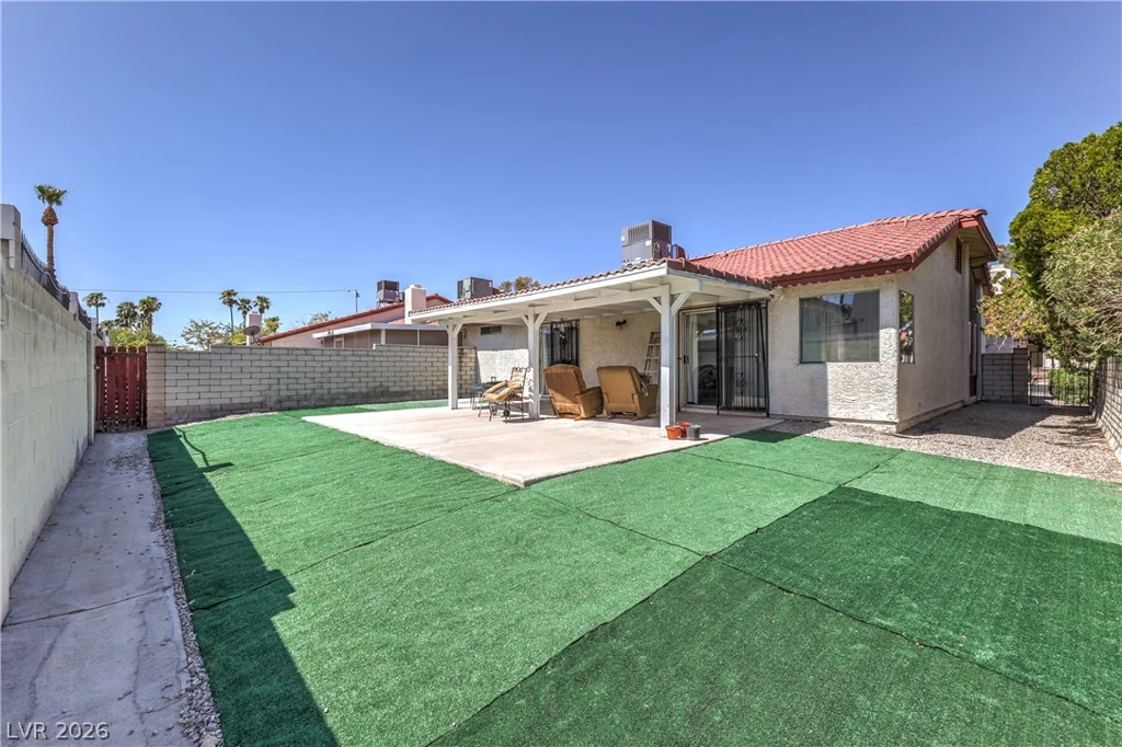 5272 Dickens, Las Vegas, NV 89119