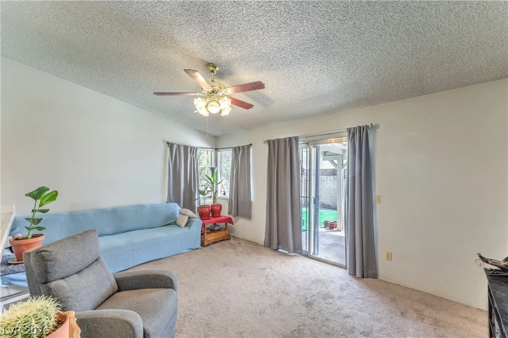 5272 Dickens, Las Vegas, NV 89119