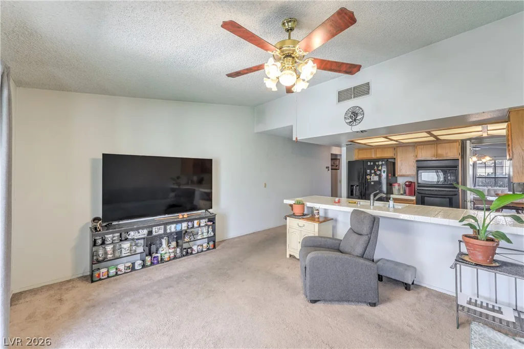 5272 Dickens, Las Vegas, NV 89119