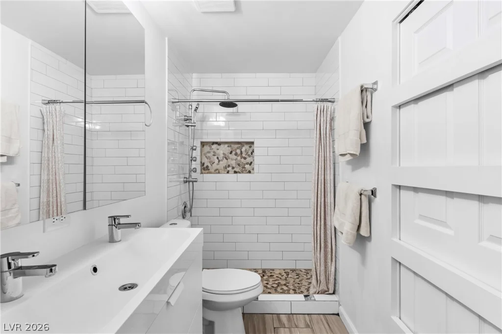 2200 Fort Apache, Las Vegas, NV 89117
