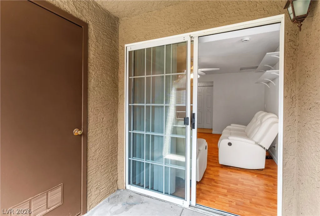 2200 Fort Apache, Las Vegas, NV 89117