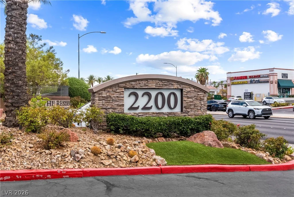 2200 Fort Apache, Las Vegas, NV 89117