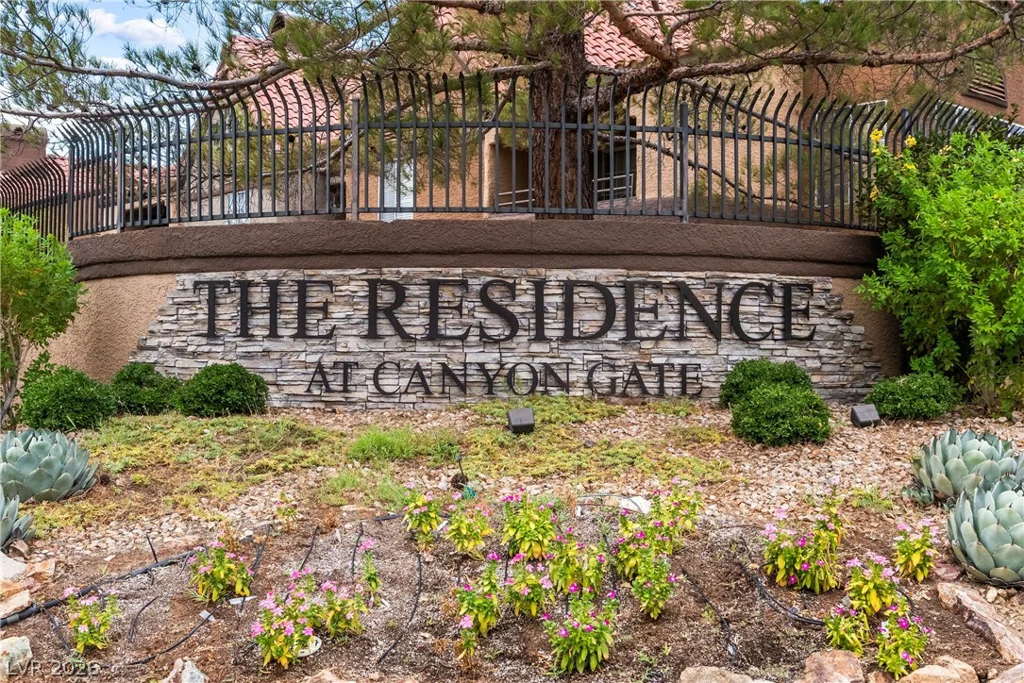 2200 Fort Apache, Las Vegas, NV 89117