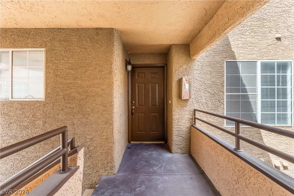 2200 Fort Apache, Las Vegas, NV 89117