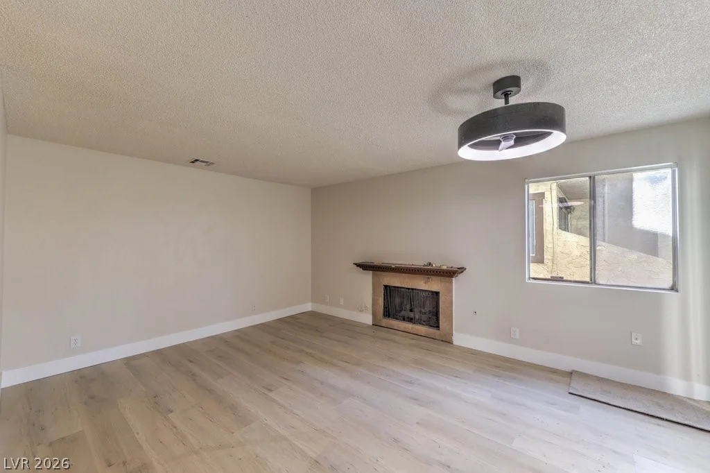 5047 Spencer, Las Vegas, NV 89119