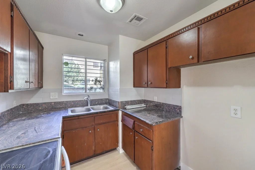 5047 Spencer, Las Vegas, NV 89119