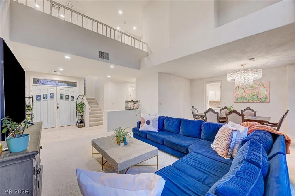 7995 Rio Rico, Las Vegas, NV 89113