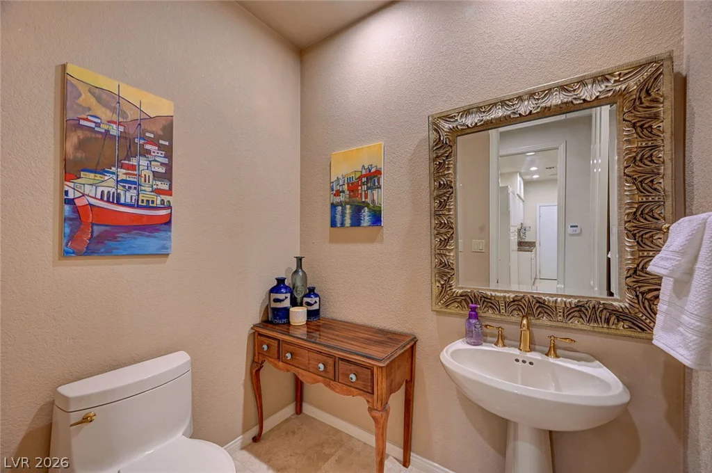 7995 Rio Rico, Las Vegas, NV 89113