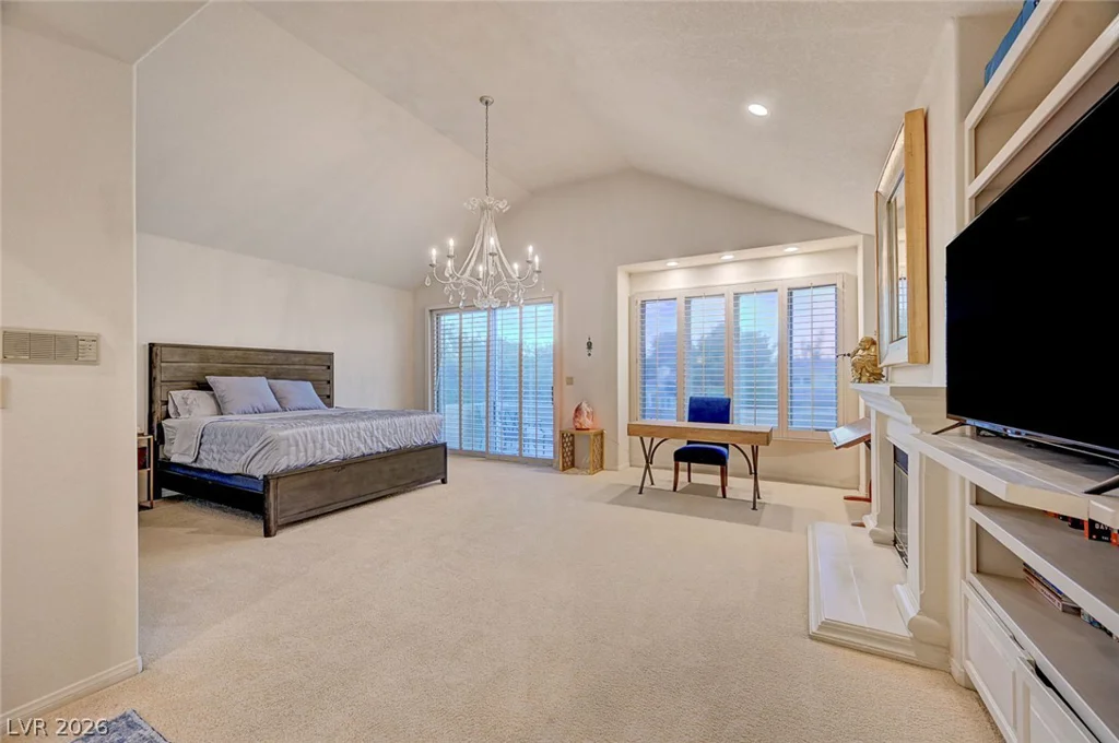 7995 Rio Rico, Las Vegas, NV 89113