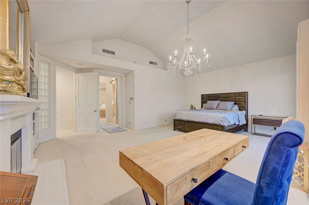 7995 Rio Rico, Las Vegas, NV 89113