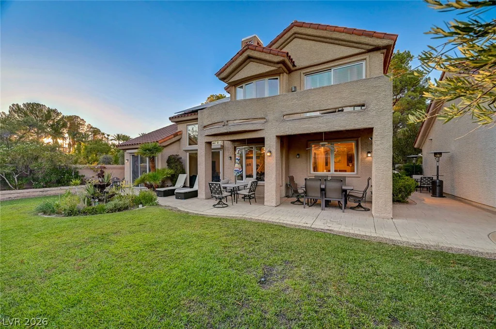 7995 Rio Rico, Las Vegas, NV 89113