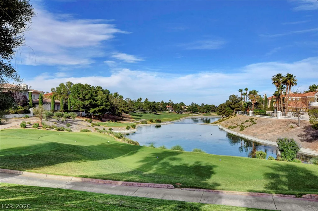 7995 Rio Rico, Las Vegas, NV 89113