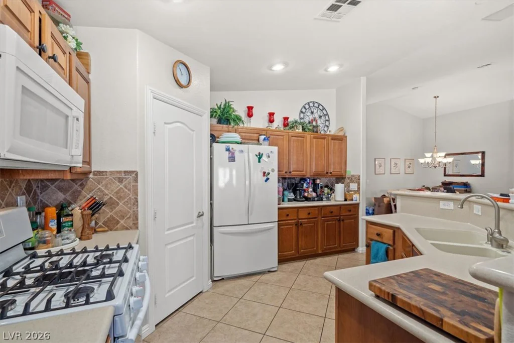 6217 Double Oak, North Las Vegas, NV 89031
