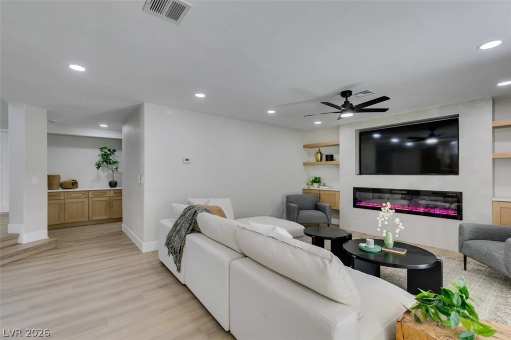 2729 Fire Water, Las Vegas, NV 89117