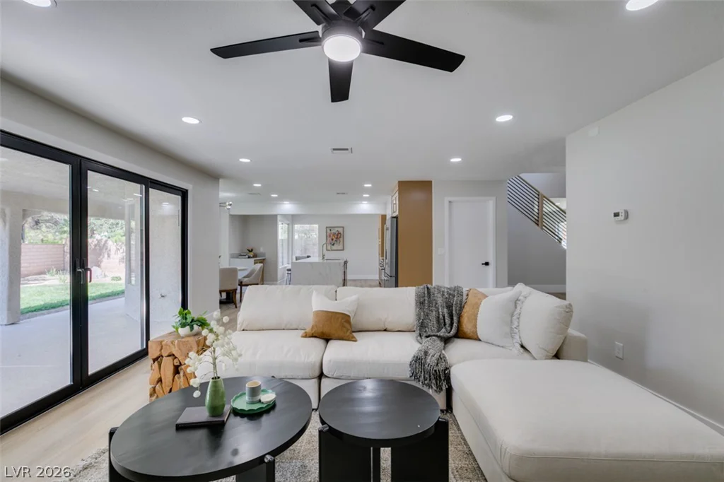2729 Fire Water, Las Vegas, NV 89117