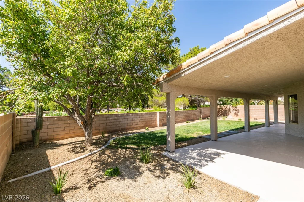 2729 Fire Water, Las Vegas, NV 89117