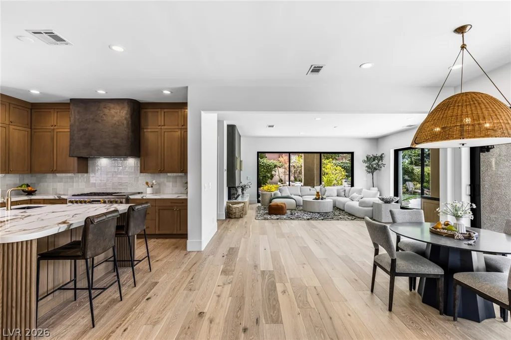 10205 Orkiney, Las Vegas, NV 89144