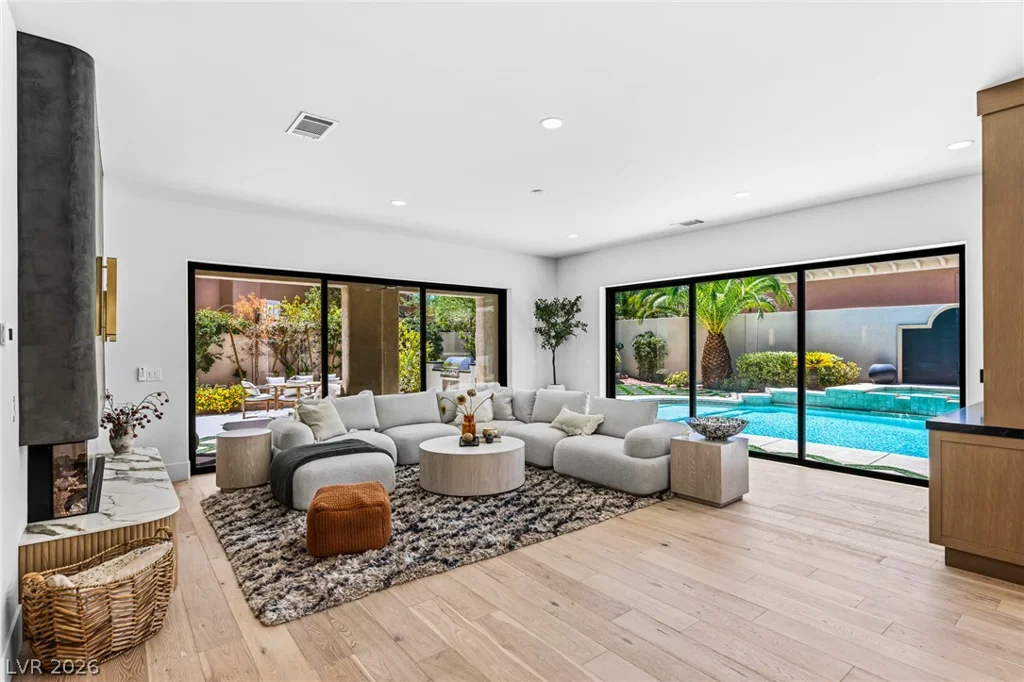 10205 Orkiney, Las Vegas, NV 89144