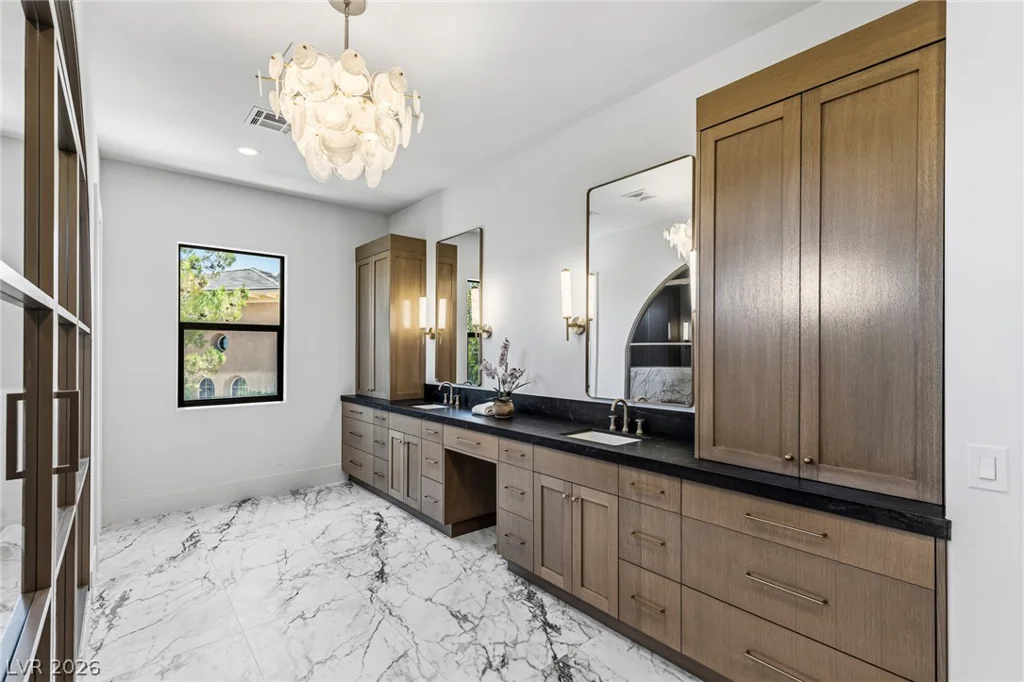 10205 Orkiney, Las Vegas, NV 89144