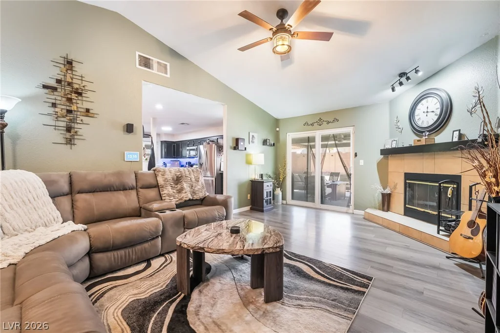 2749 Pinewood, Henderson, NV 89074