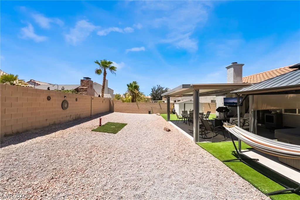 2749 Pinewood, Henderson, NV 89074