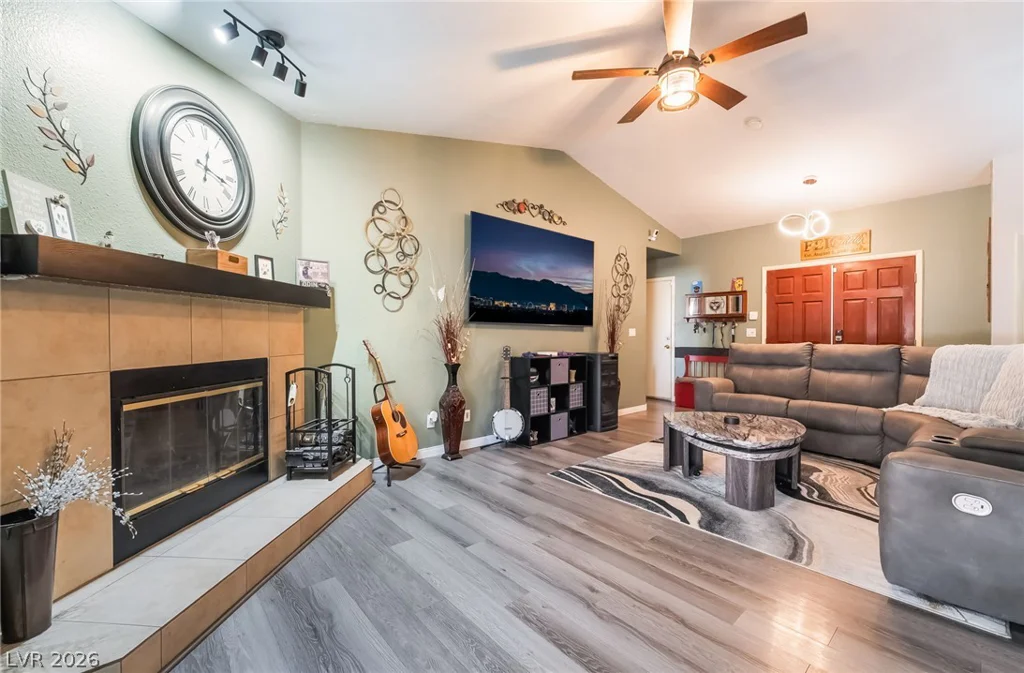 2749 Pinewood, Henderson, NV 89074