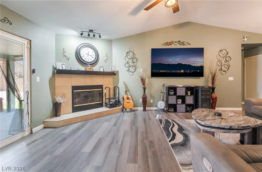 2749 Pinewood, Henderson, NV 89074