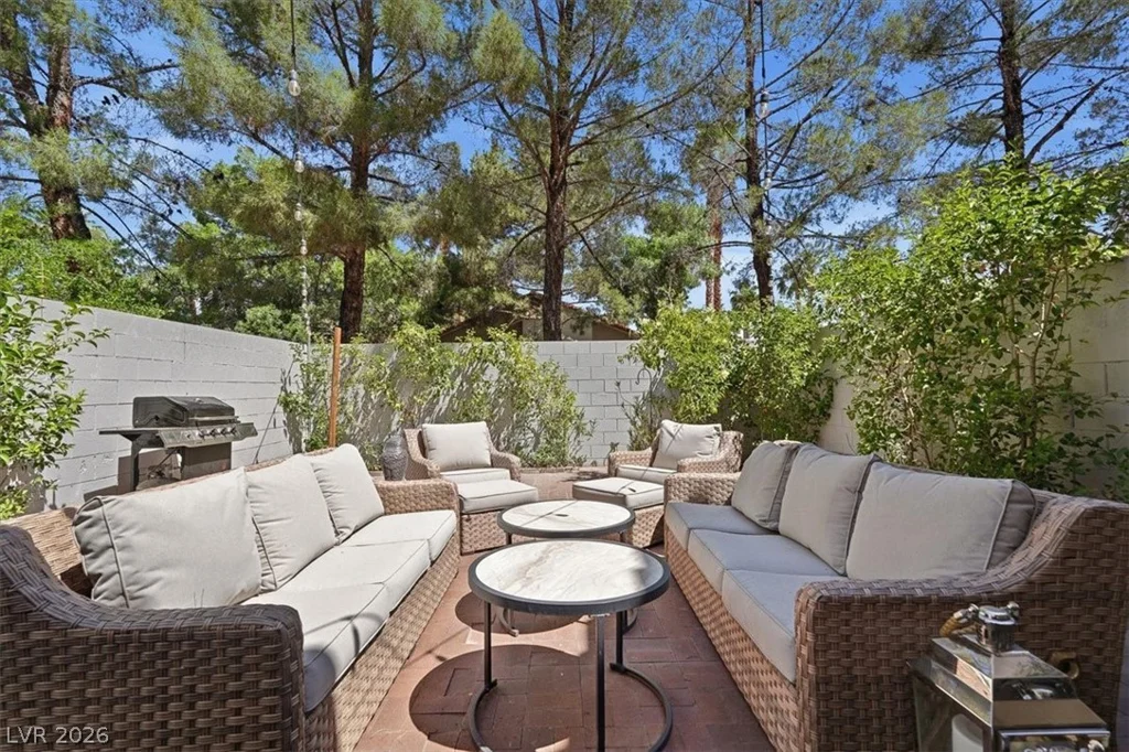 6250 Flamingo, Las Vegas, NV 89103