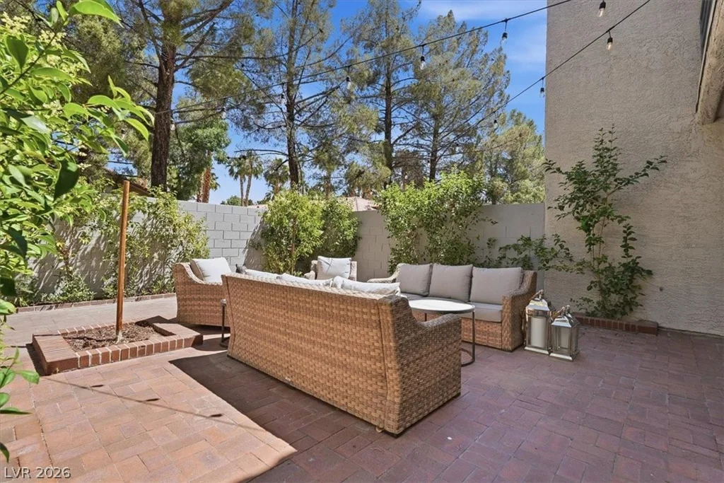 6250 Flamingo, Las Vegas, NV 89103