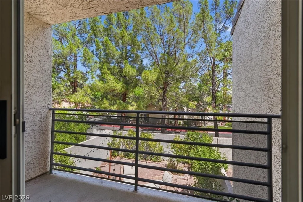 6250 Flamingo, Las Vegas, NV 89103