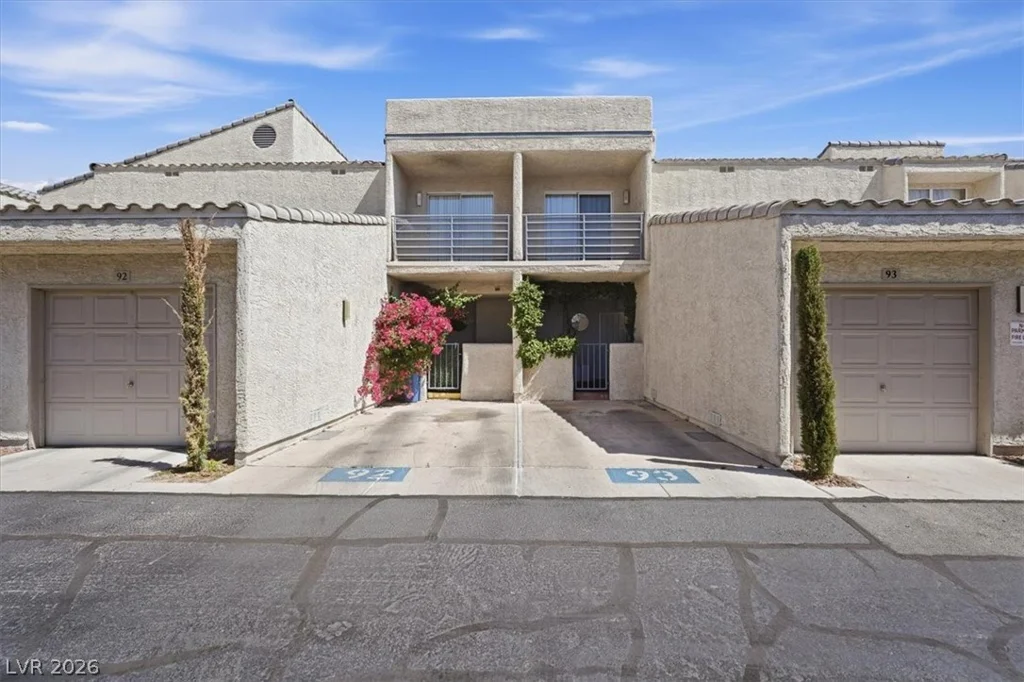 6250 Flamingo, Las Vegas, NV 89103