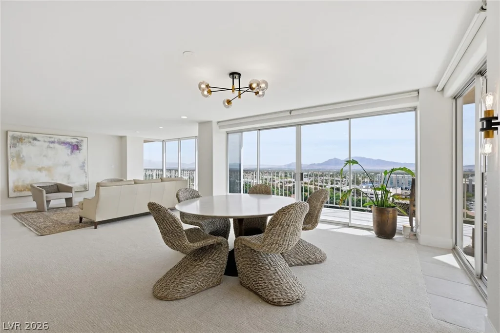 3111 Bel Air, Las Vegas, NV 89109