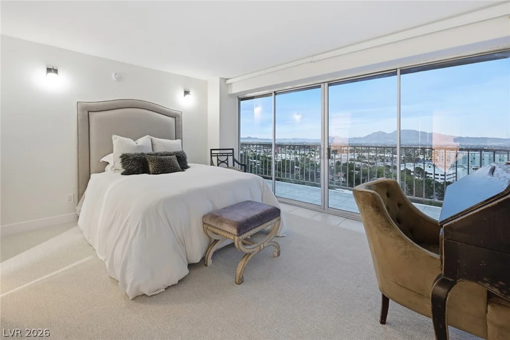 3111 Bel Air, Las Vegas, NV 89109