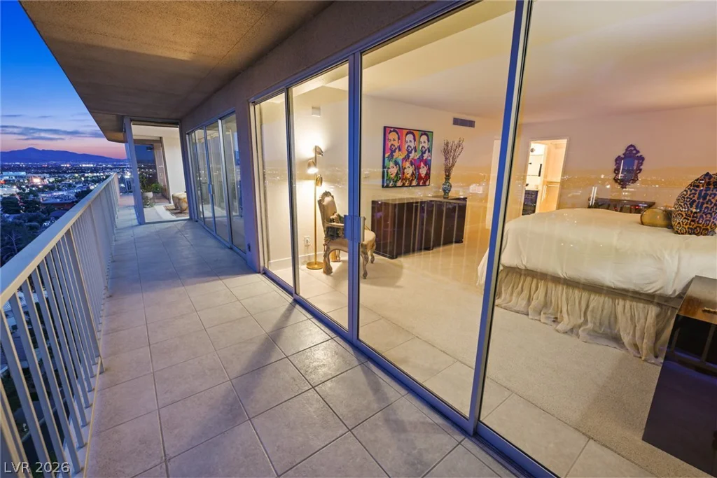 3111 Bel Air, Las Vegas, NV 89109