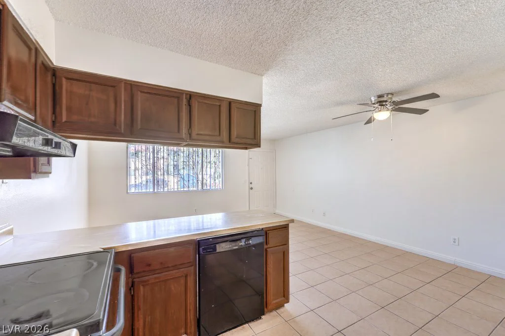 6979 Issac, Las Vegas, NV 89156