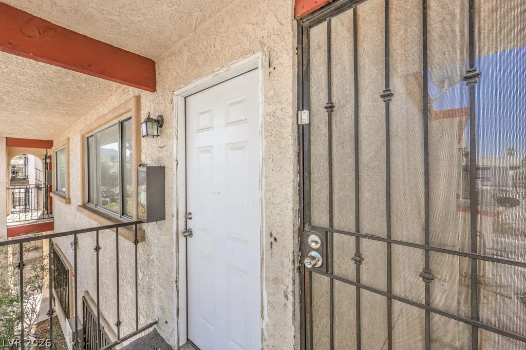 6979 Issac, Las Vegas, NV 89156