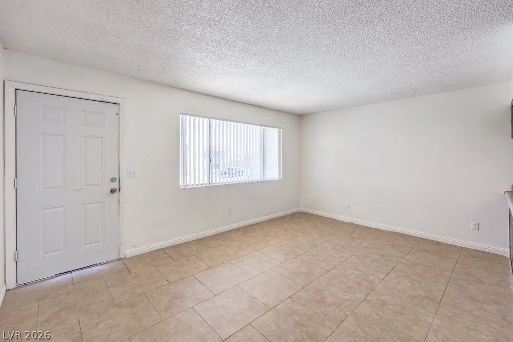 6979 Issac, Las Vegas, NV 89156