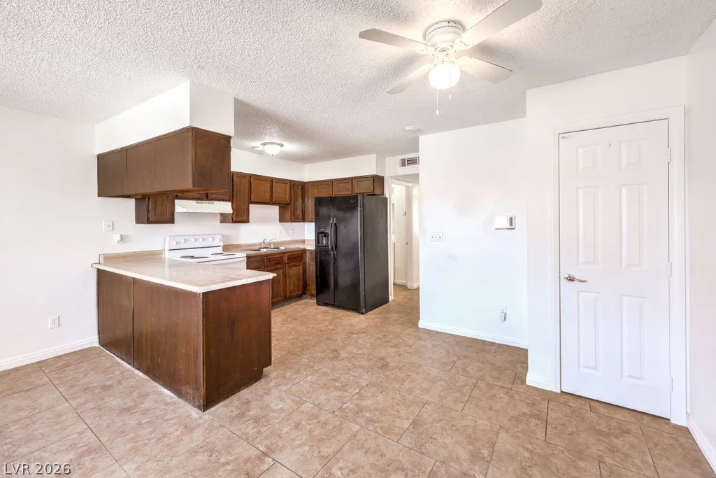 6979 Issac, Las Vegas, NV 89156