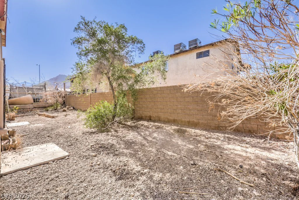 6979 Issac, Las Vegas, NV 89156