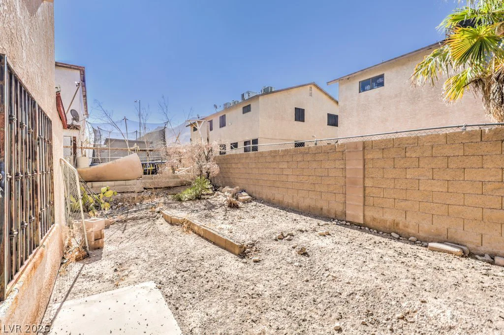6979 Issac, Las Vegas, NV 89156