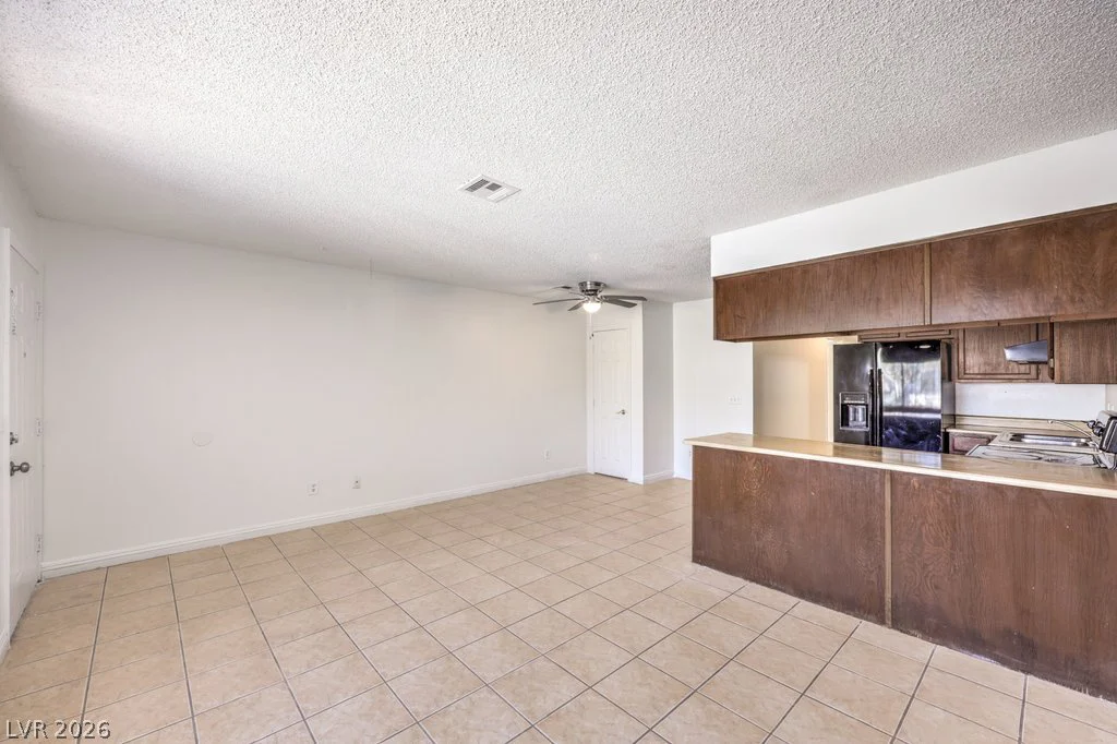 6979 Issac, Las Vegas, NV 89156