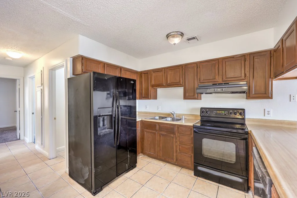 6979 Issac, Las Vegas, NV 89156