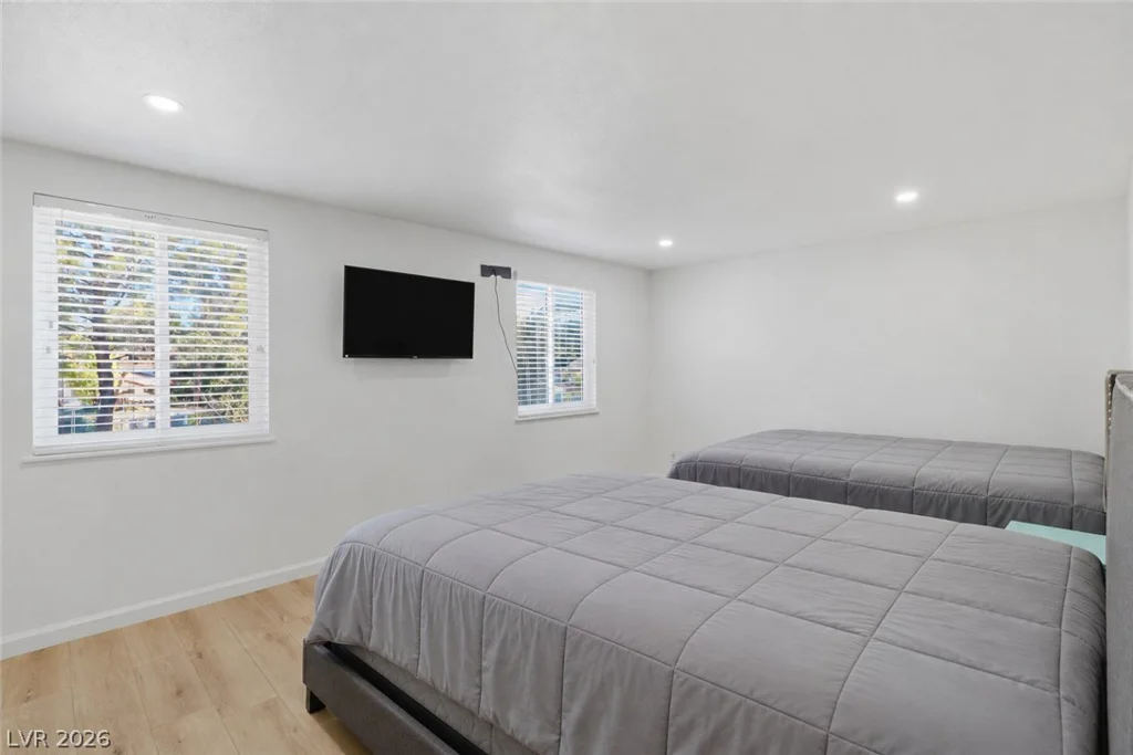 2825 Hacienda, Las Vegas, NV 89120