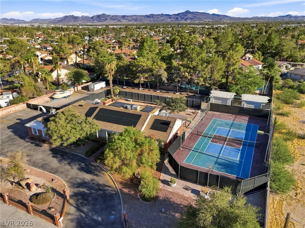 2825 Hacienda, Las Vegas, NV 89120