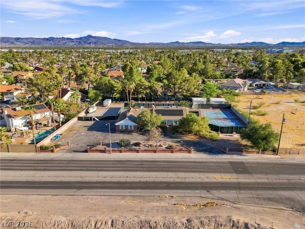 2825 Hacienda, Las Vegas, NV 89120