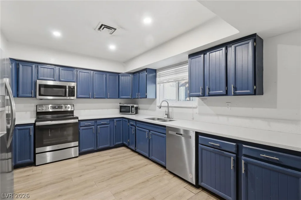 2825 Hacienda, Las Vegas, NV 89120