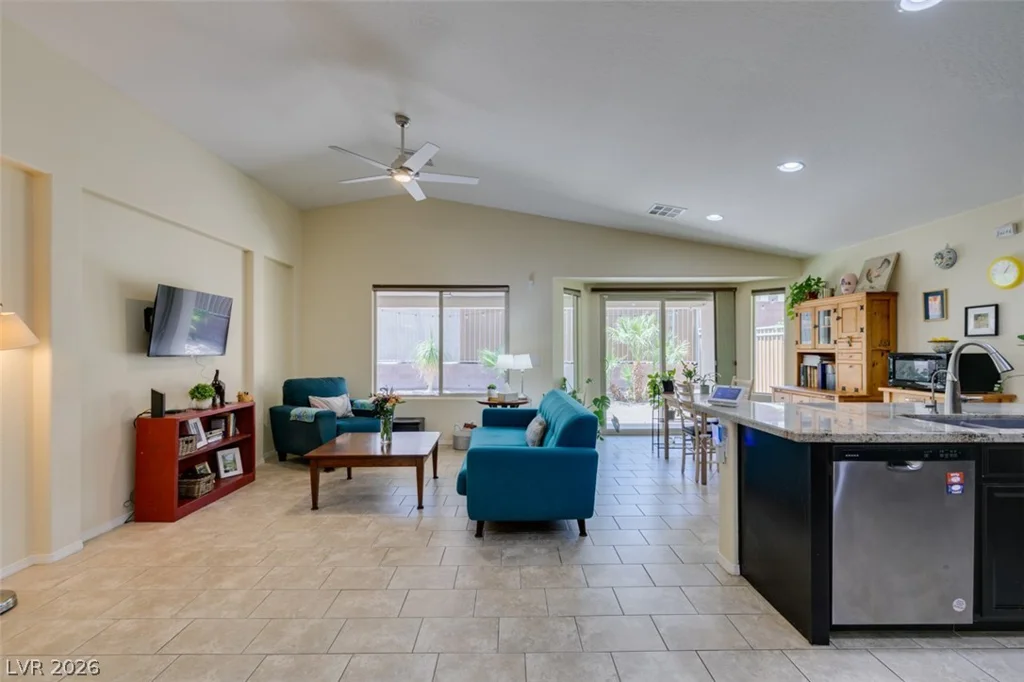 5913 Sammarra, North Las Vegas, NV 89081