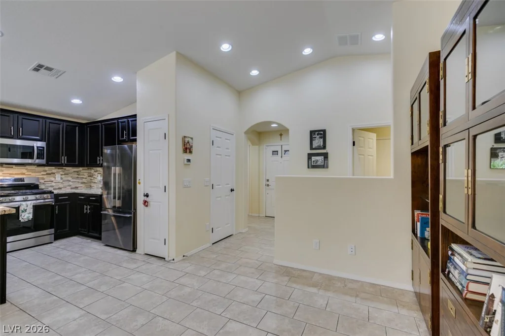 5913 Sammarra, North Las Vegas, NV 89081