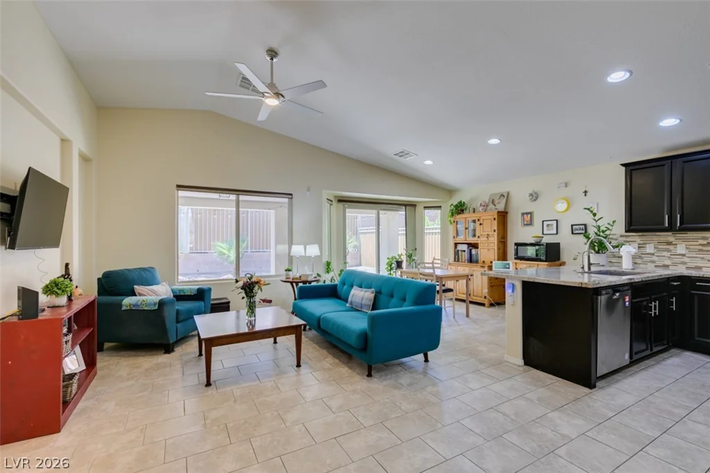 5913 Sammarra, North Las Vegas, NV 89081