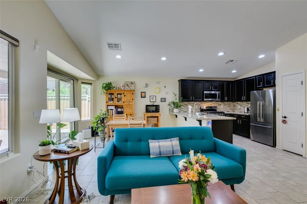 5913 Sammarra, North Las Vegas, NV 89081